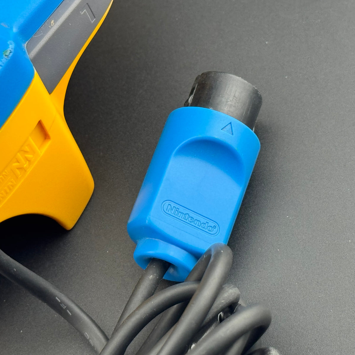 DAMAGED Nintendo 64 Pikachu Blue & Yellow Controller [NUS-005]