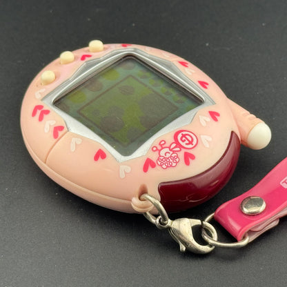 Bandai Tamagotchi Plus K-Tama Pink Hearts [2005]