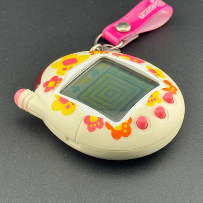 Bandai Tamagotchi Plus K-Tama White Flowers [2005]