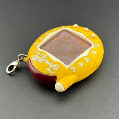 Bandai Tamagotchi Plus Akai K-Tama Caramel TMGC Sweets [2005]