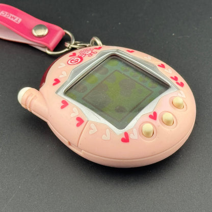 Bandai Tamagotchi Plus K-Tama Pink Hearts [2005]