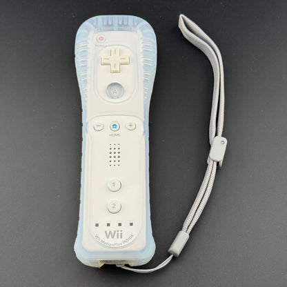 Nintendo Wii U White Remote Plus Additional Pack + Sensor Bar & Nunchuk CIB